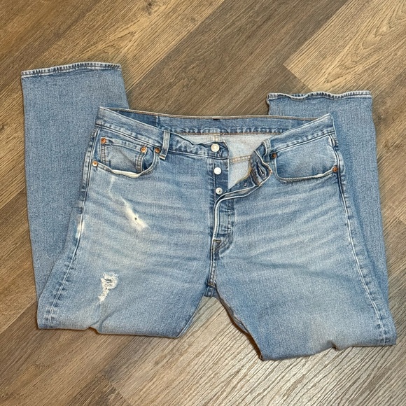 Levi 501 36 X 30 Distressed Button-Fly Jeans - Picture 2 of 3